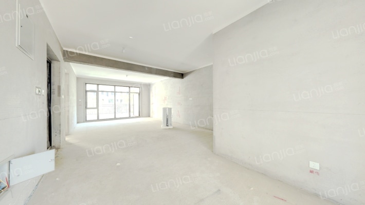 天伦湾凤麟府 4室2厅 南 北-客厅