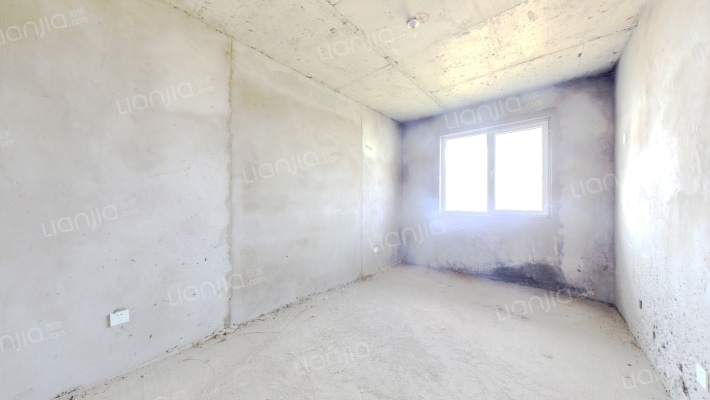 精装三居室，自住标准，随时看房礼包入住-卧室C