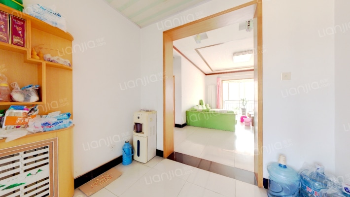 玫瑰嘉园小公摊大三居114平85万可议-餐厅