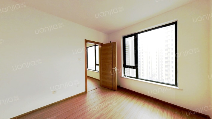 鸿坤高铁新干线 精装修全阳大两居 中上楼层-卧室C