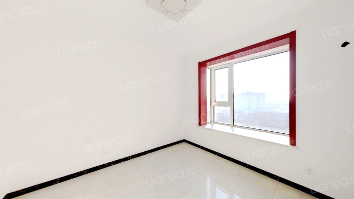 房本满二，南北通透精装修，带车库带地下室-卧室A