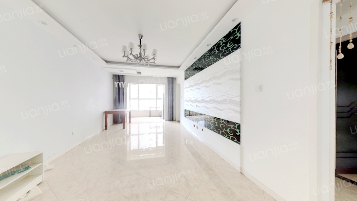 南北通透，采光好，维护的很好，拎包入住-客厅