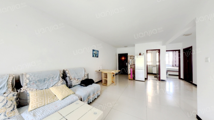 本房子格局不错 南北通透的三居室 全天采光无遮挡-客厅