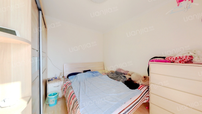 带车位带地下室 全南三居室带装修-卧室C