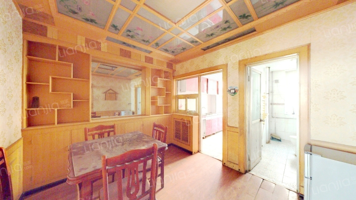 开发区槐林新村三阳开泰南北通透三居满五唯一税费低-餐厅