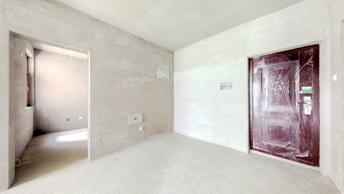 品质社区，不临街，房本满二，全南两居，看房有钥匙-餐厅