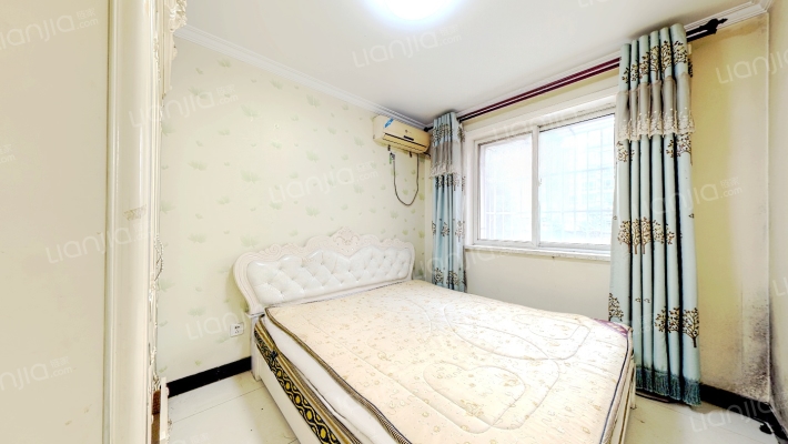 东林家园，一层带院儿，精装修，大产权，户型好-卧室A