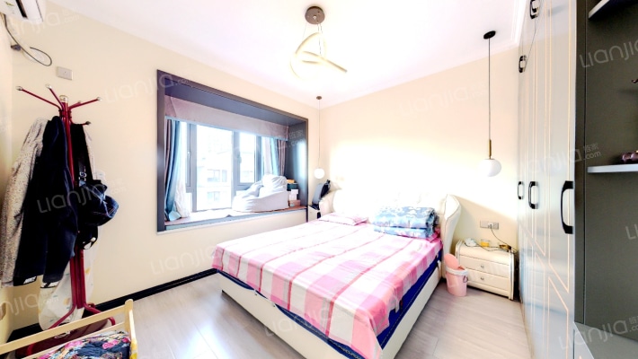 新希望翡丽锦悦的开发商，位置在重庆江南新城板块，-卧室B