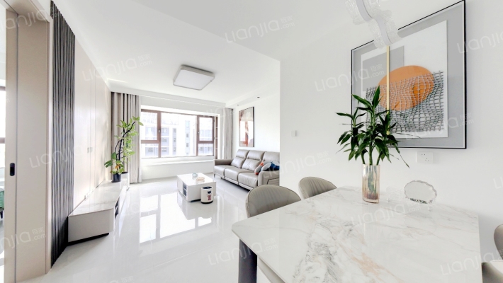 高新区全明格局南北通透集中供暖-客厅