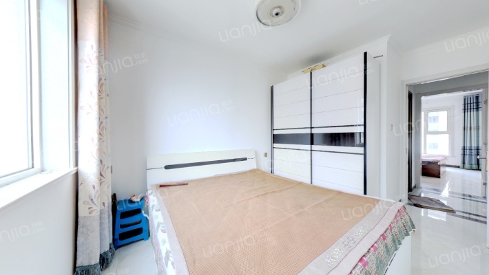 此房满二税少，南北通透格局，楼层好，视野宽阔-卧室A