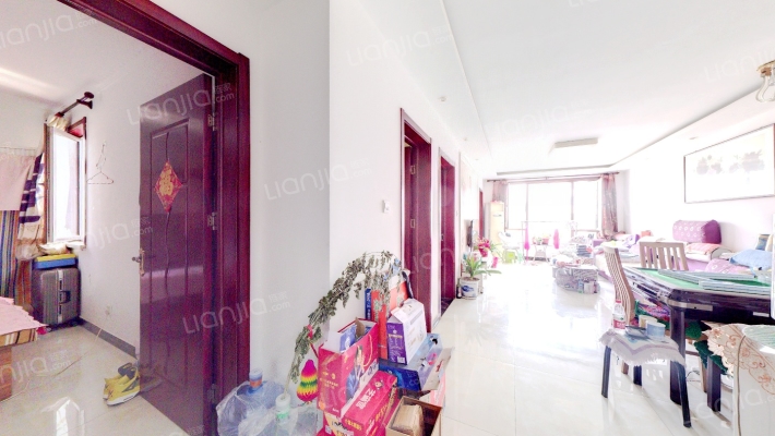 此房全南向，位置好，采光充足，看房方便,南向三居.-客厅