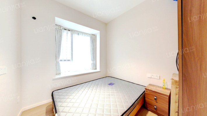 蓝光品质楼盘+住家舒适+环境优美-卧室B