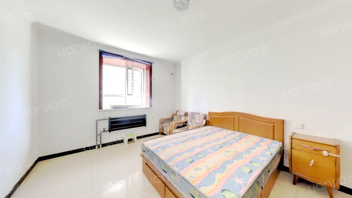 集中供暖  通透三居室  房本满五唯一-卧室C