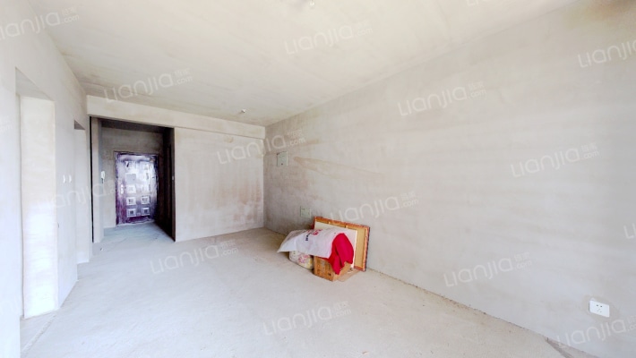 全南向两居 随时可看 有钥匙，采光上午没有影响-客厅