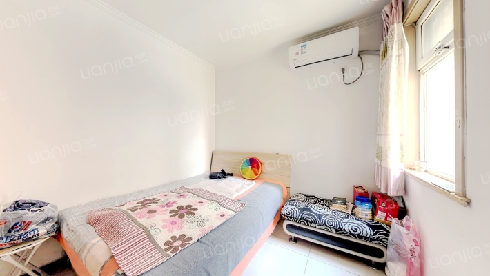 冠云路，满五唯一，全南两居室，精装修，价格可议-卧室B