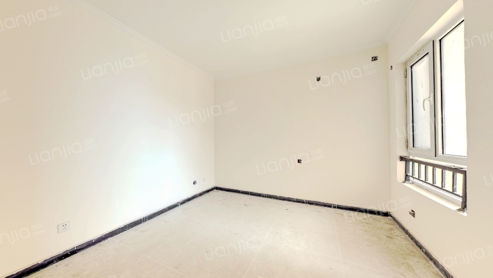 上园大复式挑空六米带80平大lu台-卧室B