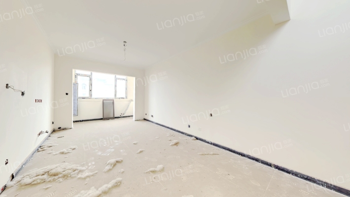 上园大复式挑空六米带80平大lu台-客厅