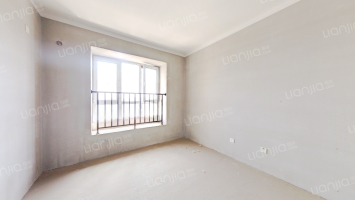 业主诚意出售，房本满二，户型方正-卧室C