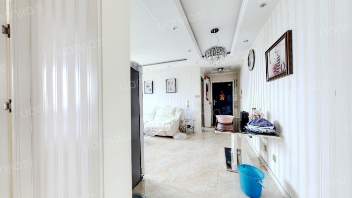 水岸花城 2室1厅 南 北-客厅