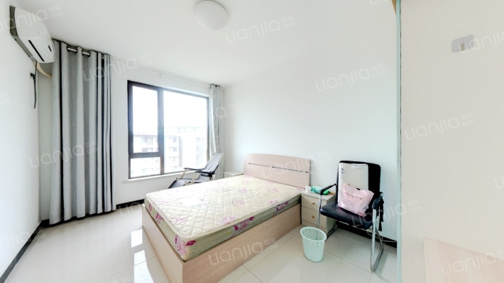 鸿坤理想湾南区 2室2厅 南-卧室B