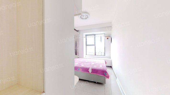 此房为高铁新区品质社区，精装修，可按揭-卧室C