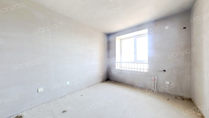 翡翠滨江  南北通透  中间楼层  采光很好-卧室B