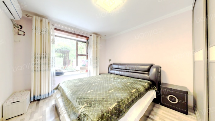 洋房带小院 边户 业主自住装修 带车位地下室-卧室C