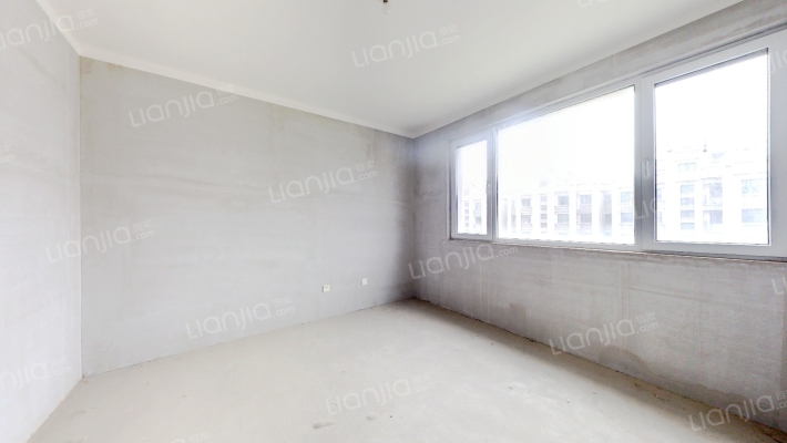 华融4居室南北向 有本满2年 看房方便-卧室C