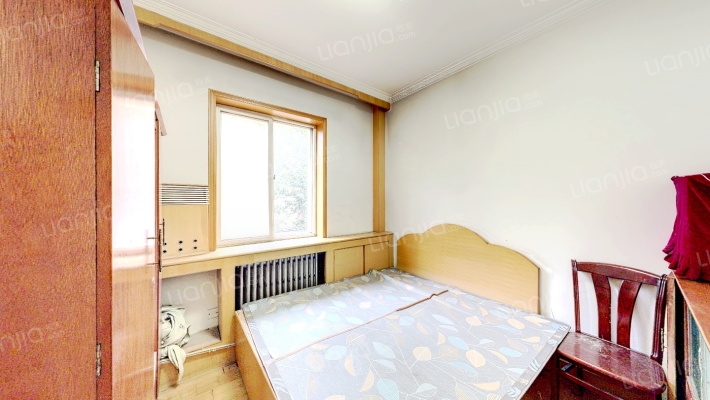 二康家属院 单位房  南北两居室    出行方便  公交站-卧室B