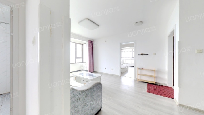 房子南北通透，简单装修，房本满二.-客厅