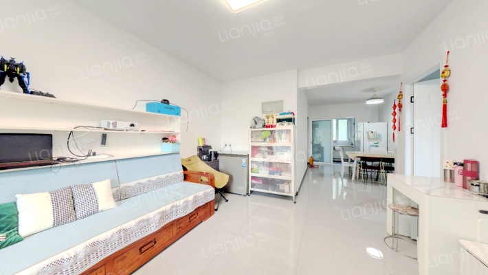 天地新城，双语旁，高铁旁，大三居-客厅