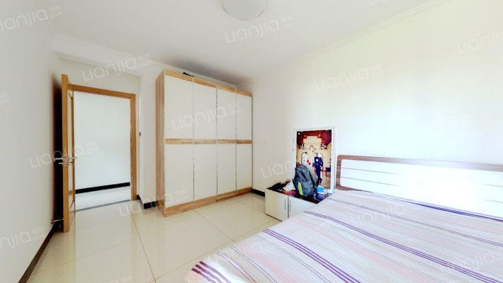 德信公园     配套齐全    全南两居     精装-卧室B