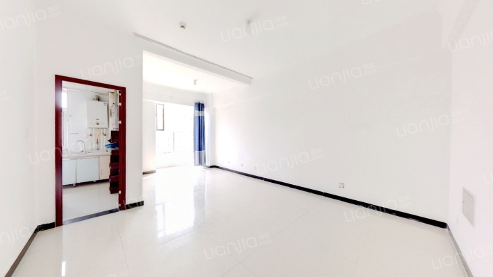 四中，南关，低总价，房本满五唯一 ，精装修-客厅