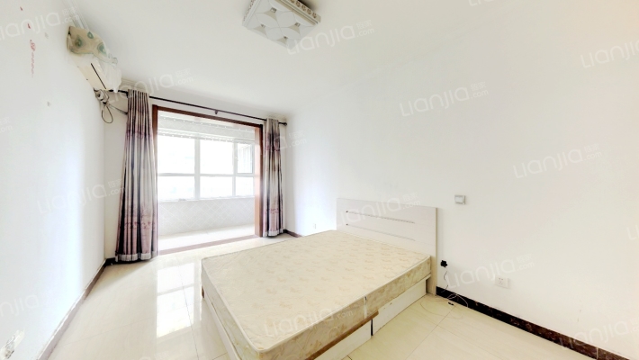 好户型，好楼层三居室，中等装修，位置，楼层很好。-卧室C