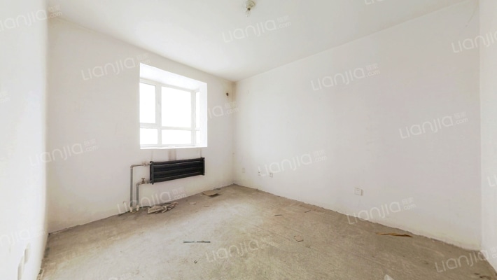 平安D区，南向两居室，房本满五唯一，诚意出售-卧室B