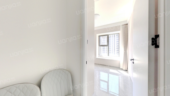 此房是二期楼    王位置，采光不受影响，视野开阔-卧室A