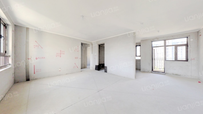 出售 凤麟府125平三居双卫 户型好大横厅 采光视野好-客厅