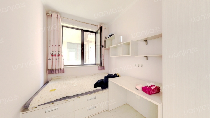 鸿坤理想湾全阳三居室，采光视野好，楼栋位置好-卧室B