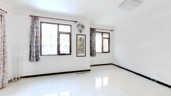 鸿坤理想湾南区别墅，带小院，负一层和地上二层。-卧室C