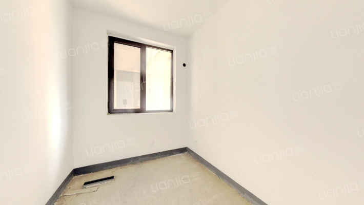 鸿坤理想湾经典朝南小三居 中低楼层 满五唯一-卧室B