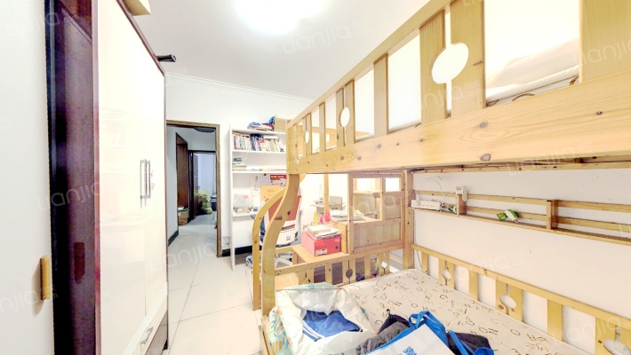 冠云路 正规南北通透两居，好楼层，带地下室，急售-卧室A