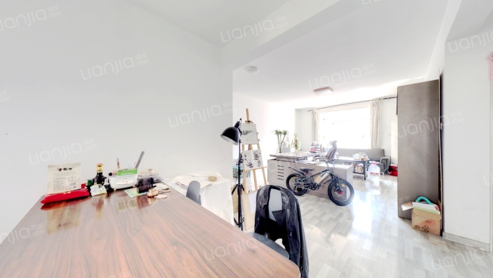 万悦城南北通透三居室带装修诚意出售-客厅