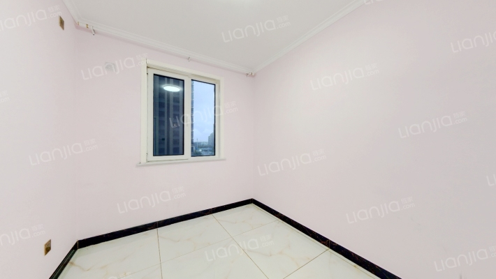 此房是精装修，南北通透三居。可拎包入住。-卧室B