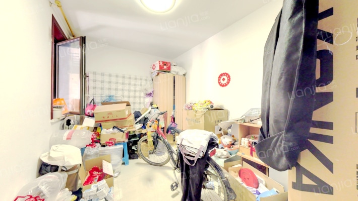 带装修  朝南三居   随时看房-卧室A