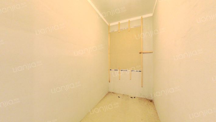 华融三居室纯南向  ，户型方正，采光好。-卧室B