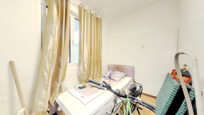 K2狮子城南区 6室2厅 南 北-卧室F