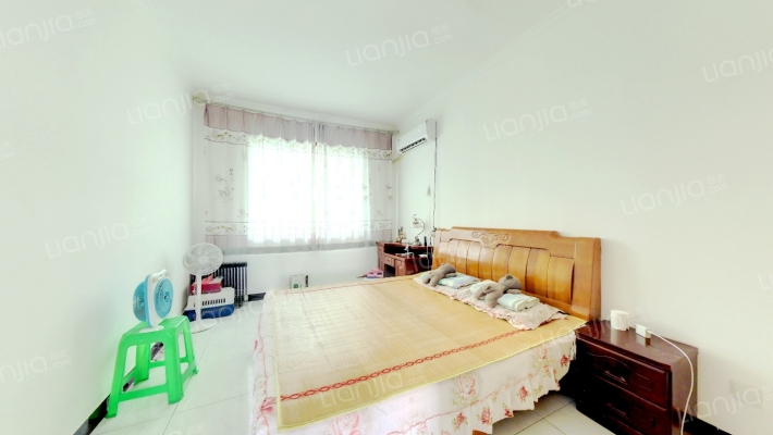 东兴街与朝阳路路口 往东  南北通透大三居-卧室C