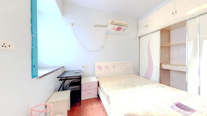 重庆南滨路上精装两房，拎包入住，随时看房！-卧室B