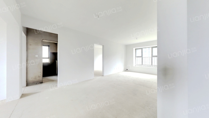 业主诚意出售，房子户型方正，。-客厅