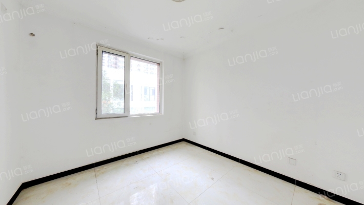 满二，三居室，集中供暖，采光好，优质房源！-卧室A